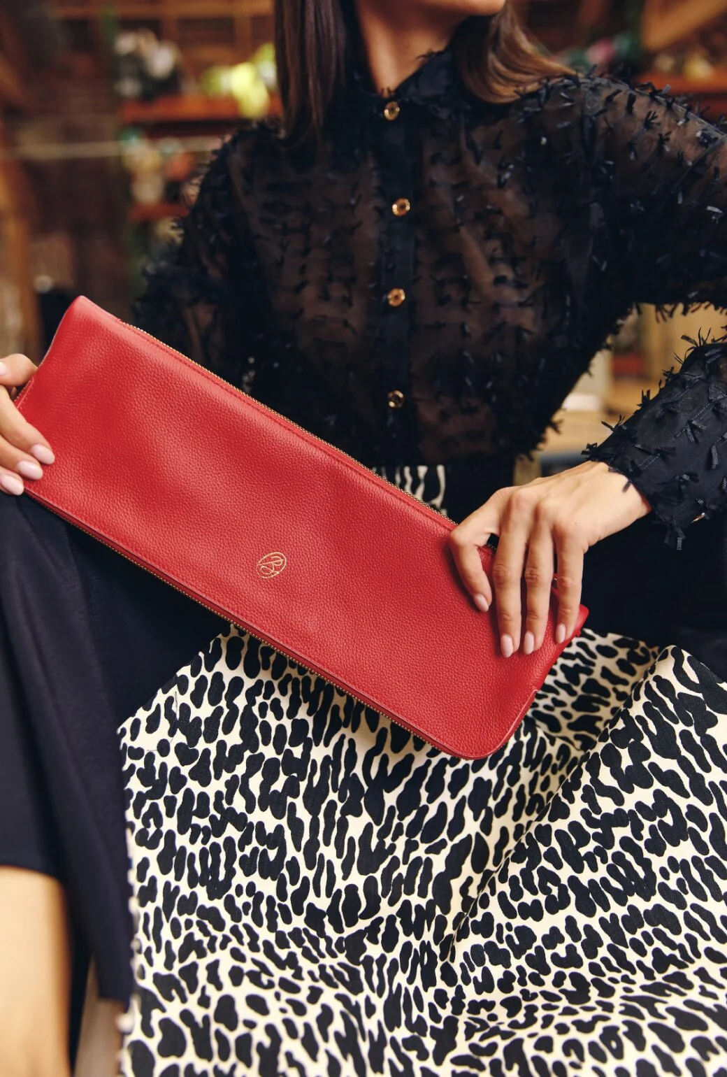 The East to West Clutch - Rouge - BURU