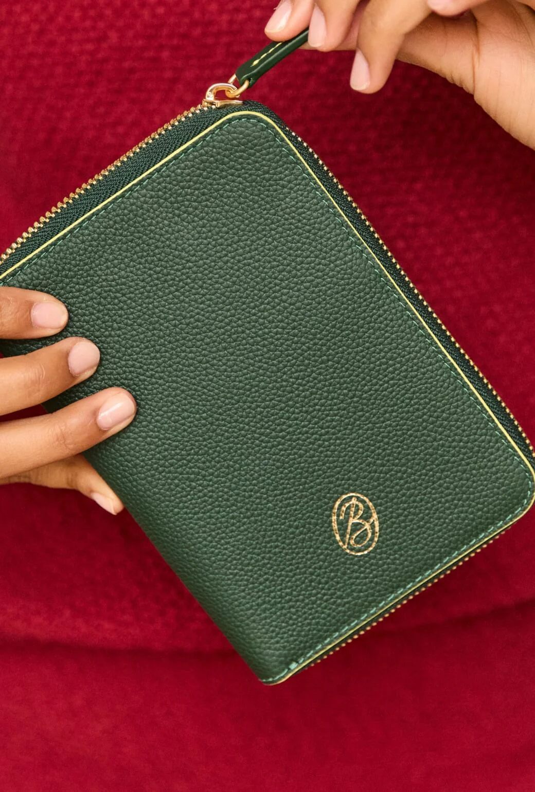 The Party of Five Travel Wallet - Deep Green - BURU