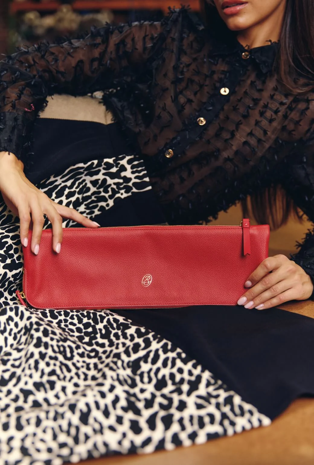 The East to West Clutch - Rouge - BURU