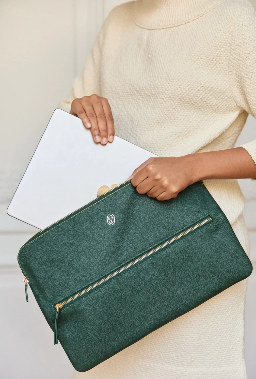 The East to West Clutch - Deep Green - BURU