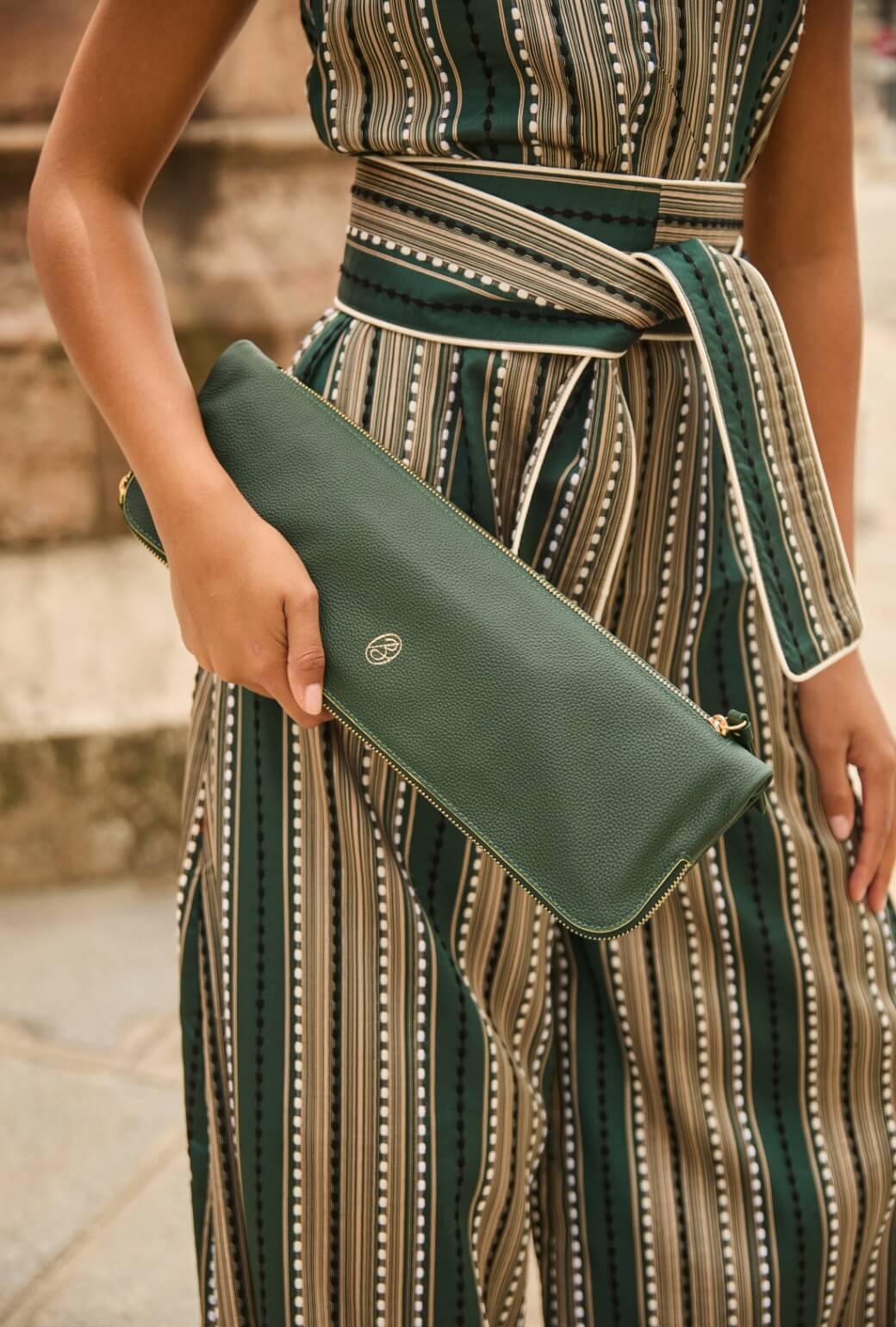 The East to West Clutch - Deep Green - BURU